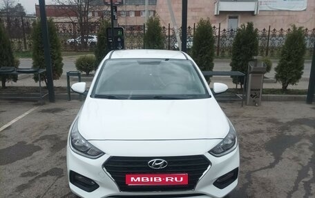 Hyundai Solaris II рестайлинг, 2018 год, 1 100 000 рублей, 1 фотография