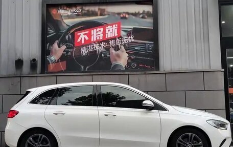 Mercedes-Benz B-Класс, 2021 год, 1 700 000 рублей, 2 фотография