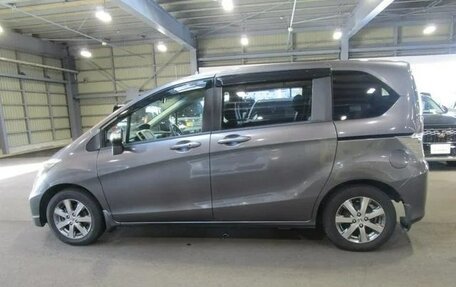 Honda Freed I, 2013 год, 810 000 рублей, 3 фотография