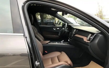Volvo XC60 II, 2022 год, 2 500 000 рублей, 8 фотография