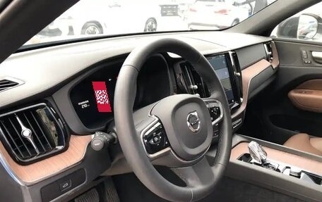 Volvo XC60 II, 2022 год, 2 500 000 рублей, 5 фотография