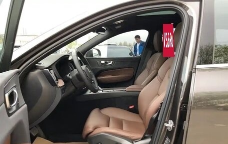 Volvo XC60 II, 2022 год, 2 500 000 рублей, 7 фотография