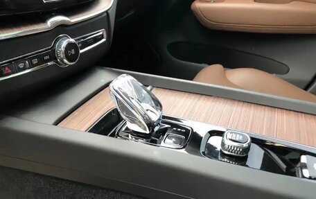 Volvo XC60 II, 2022 год, 2 500 000 рублей, 23 фотография
