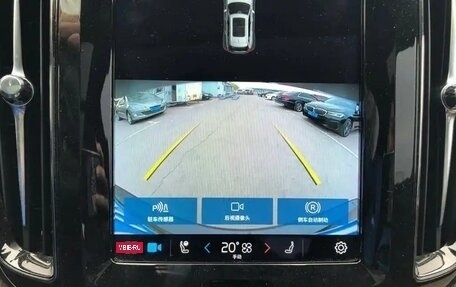 Volvo XC60 II, 2022 год, 2 500 000 рублей, 20 фотография
