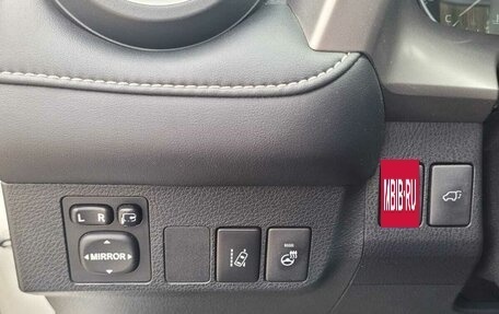 Toyota RAV4, 2017 год, 2 300 000 рублей, 14 фотография