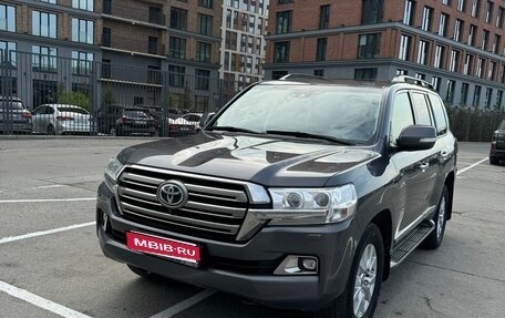 Toyota Land Cruiser 200, 2015 год, 4 790 000 рублей, 1 фотография
