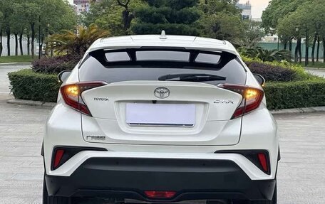 Toyota C-HR I рестайлинг, 2021 год, 1 863 000 рублей, 2 фотография