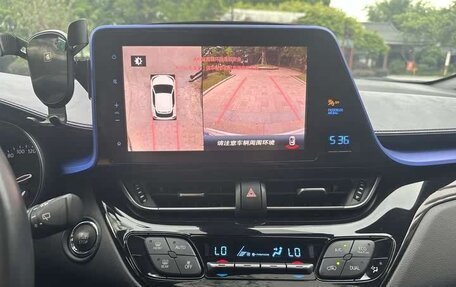 Toyota C-HR I рестайлинг, 2021 год, 1 863 000 рублей, 10 фотография