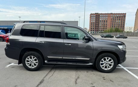 Toyota Land Cruiser 200, 2015 год, 4 790 000 рублей, 3 фотография