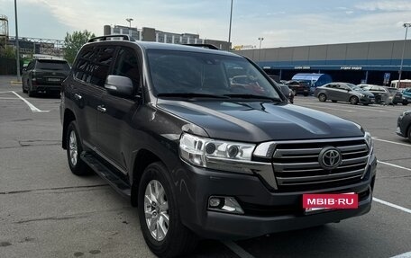 Toyota Land Cruiser 200, 2015 год, 4 790 000 рублей, 2 фотография