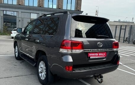 Toyota Land Cruiser 200, 2015 год, 4 790 000 рублей, 5 фотография