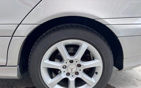 Mercedes-Benz C-Класс, 2005 год, 900 000 рублей, 11 фотография