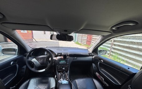 Mercedes-Benz C-Класс, 2005 год, 900 000 рублей, 6 фотография