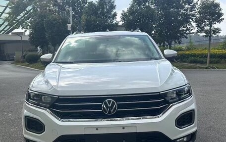 Volkswagen T-Roc I, 2021 год, 1 380 100 рублей, 2 фотография