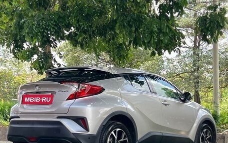 Toyota C-HR I рестайлинг, 2021 год, 1 952 000 рублей, 8 фотография