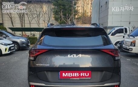 KIA Sportage IV рестайлинг, 2022 год, 2 300 000 рублей, 3 фотография