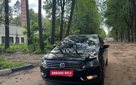 Volkswagen Passat B7, 2013 год, 1 060 000 рублей, 2 фотография