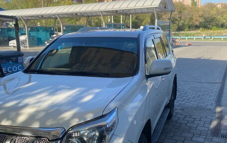 Toyota Land Cruiser Prado 150 рестайлинг 2, 2014 год, 2 900 000 рублей, 2 фотография