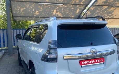 Toyota Land Cruiser Prado 150 рестайлинг 2, 2014 год, 2 900 000 рублей, 3 фотография
