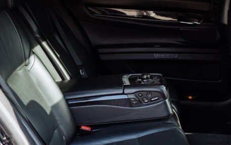BMW 7 серия, 2011 год, 1 850 000 рублей, 10 фотография