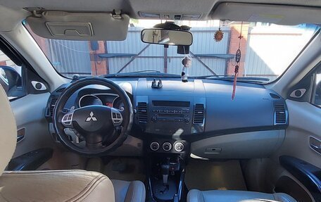 Mitsubishi Outlander III рестайлинг 3, 2007 год, 980 000 рублей, 11 фотография