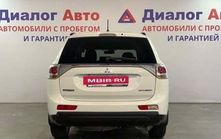 Mitsubishi Outlander III рестайлинг 3, 2012 год, 1 457 000 рублей, 4 фотография