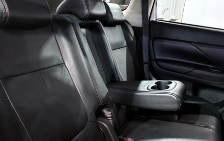 Mitsubishi Outlander III рестайлинг 3, 2012 год, 1 457 000 рублей, 18 фотография