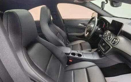Mercedes-Benz CLA, 2018 год, 1 900 000 рублей, 10 фотография