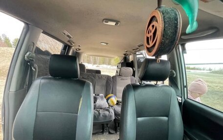 Toyota Noah III, 2001 год, 880 000 рублей, 6 фотография