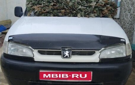 Peugeot Partner II рестайлинг 2, 1999 год, 110 000 рублей, 1 фотография