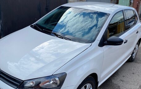 Volkswagen Polo VI (EU Market), 2012 год, 750 000 рублей, 1 фотография