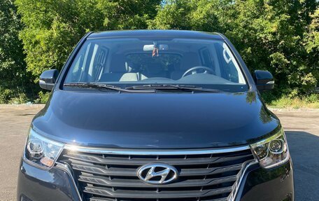 Hyundai H-1 II рестайлинг, 2019 год, 3 900 000 рублей, 1 фотография