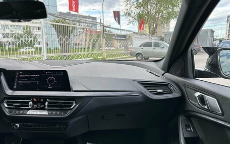 BMW 1 серия, 2021 год, 3 499 000 рублей, 33 фотография