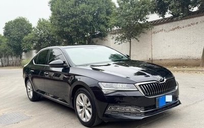 Skoda Superb III рестайлинг, 2021 год, 1 580 441 рублей, 1 фотография