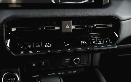 Toyota Land Cruiser Prado, 2024 год, 12 250 000 рублей, 18 фотография