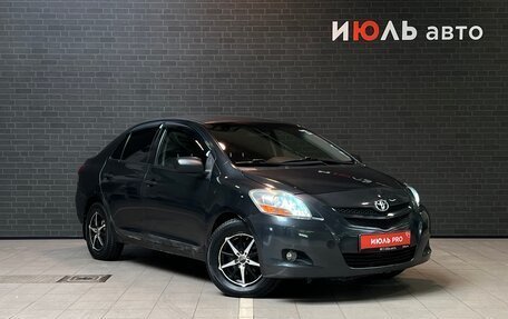 Toyota Yaris III рестайлинг, 2007 год, 730 000 рублей, 3 фотография