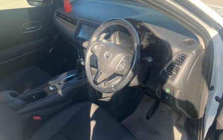 Honda Vezel, 2018 год, 2 100 000 рублей, 6 фотография