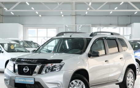 Nissan Terrano III, 2016 год, 1 149 000 рублей, 2 фотография