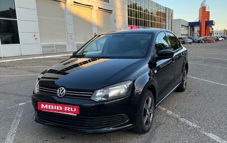 Volkswagen Polo VI (EU Market), 2013 год, 900 000 рублей, 2 фотография