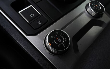 Volkswagen Touareg III, 2019 год, 5 299 000 рублей, 18 фотография