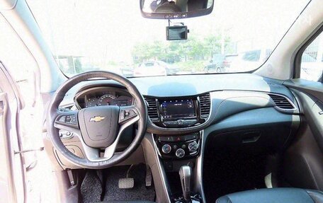 Chevrolet Trax, 2022 год, 1 400 000 рублей, 7 фотография