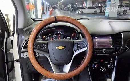 Chevrolet Trax, 2022 год, 1 400 000 рублей, 7 фотография