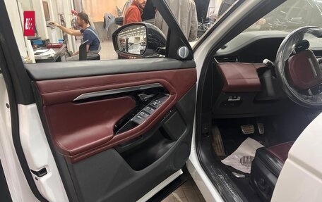 Land Rover Range Rover Evoque II, 2019 год, 4 200 000 рублей, 10 фотография