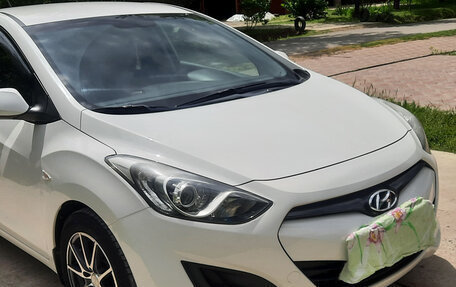 Hyundai i30 II рестайлинг, 2012 год, 1 000 000 рублей, 2 фотография