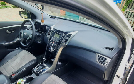 Hyundai i30 II рестайлинг, 2012 год, 1 000 000 рублей, 7 фотография