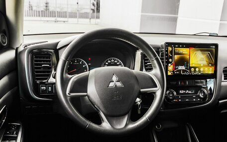 Mitsubishi Outlander III рестайлинг 3, 2012 год, 1 250 000 рублей, 15 фотография
