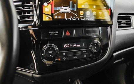 Mitsubishi Outlander III рестайлинг 3, 2012 год, 1 250 000 рублей, 18 фотография