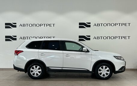 Mitsubishi Outlander III рестайлинг 3, 2019 год, 1 699 000 рублей, 6 фотография
