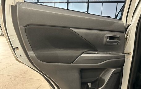 Mitsubishi Outlander III рестайлинг 3, 2019 год, 1 699 000 рублей, 12 фотография