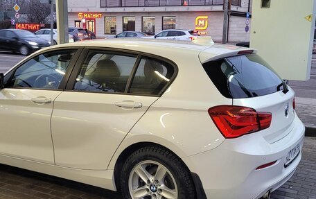BMW 1 серия, 2017 год, 2 100 000 рублей, 2 фотография